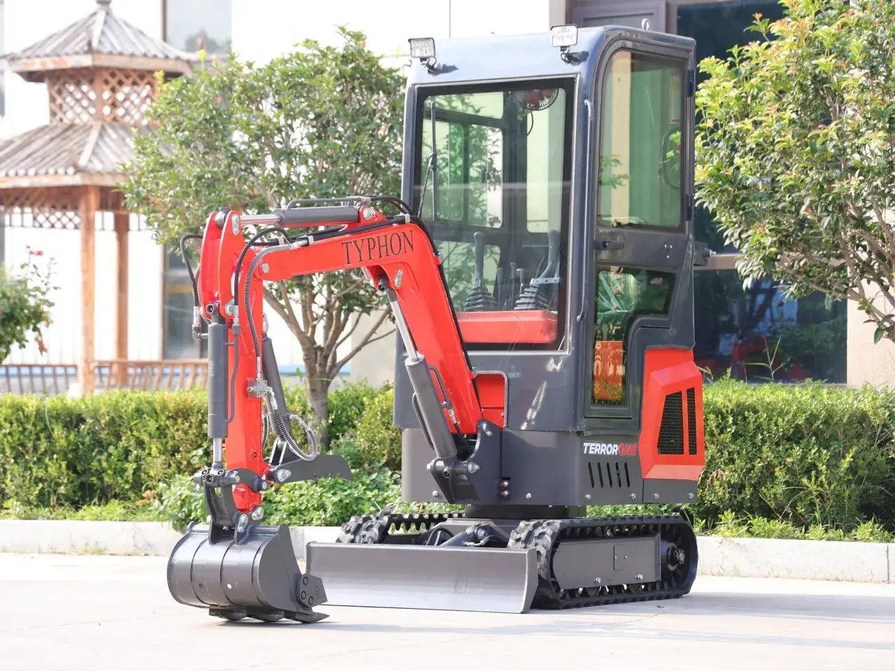 TYPHON TERROR ONE Cabin 1.1 Ton