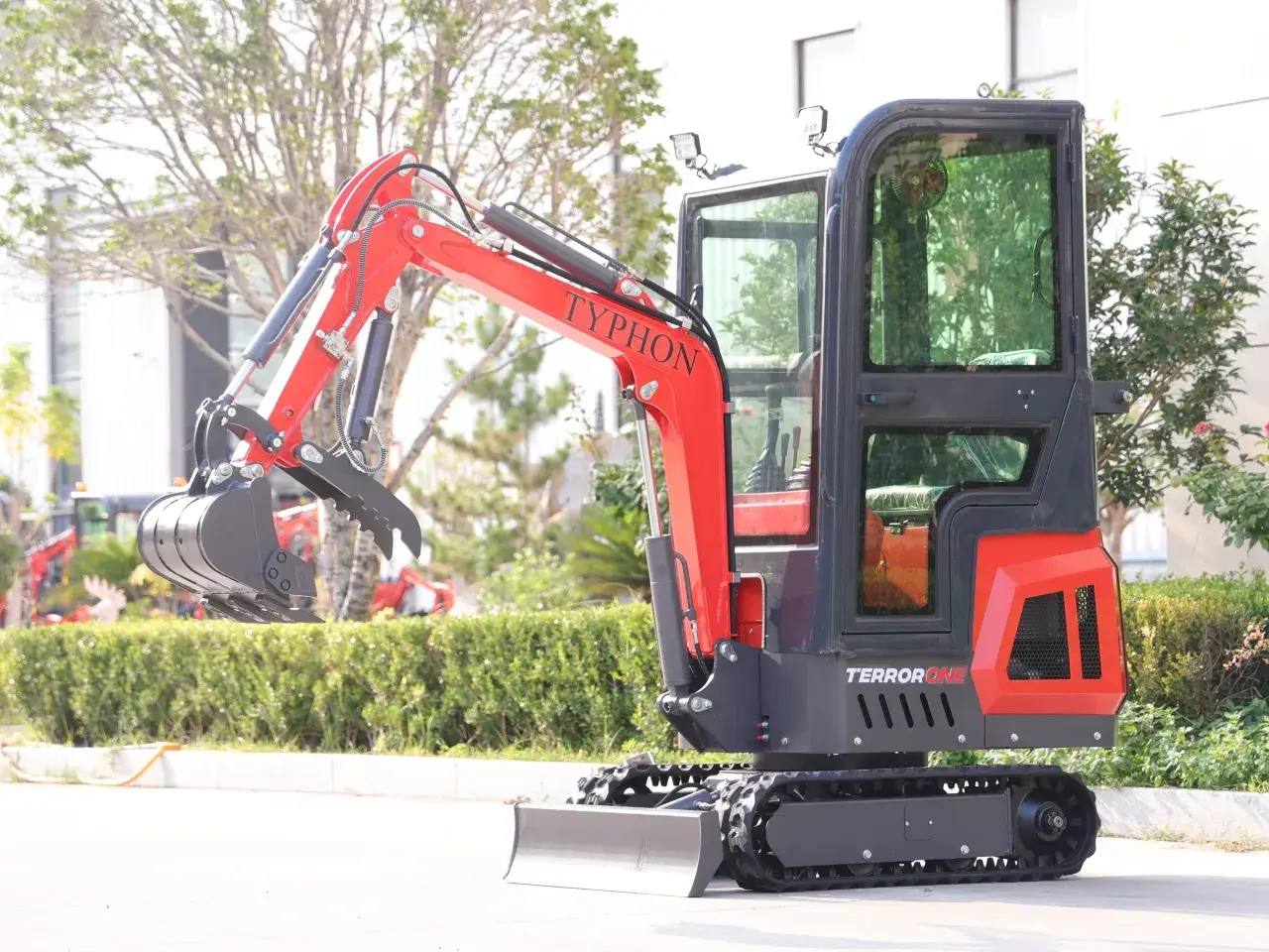 TYPHON TERROR ONE Cabin 1.1 Ton