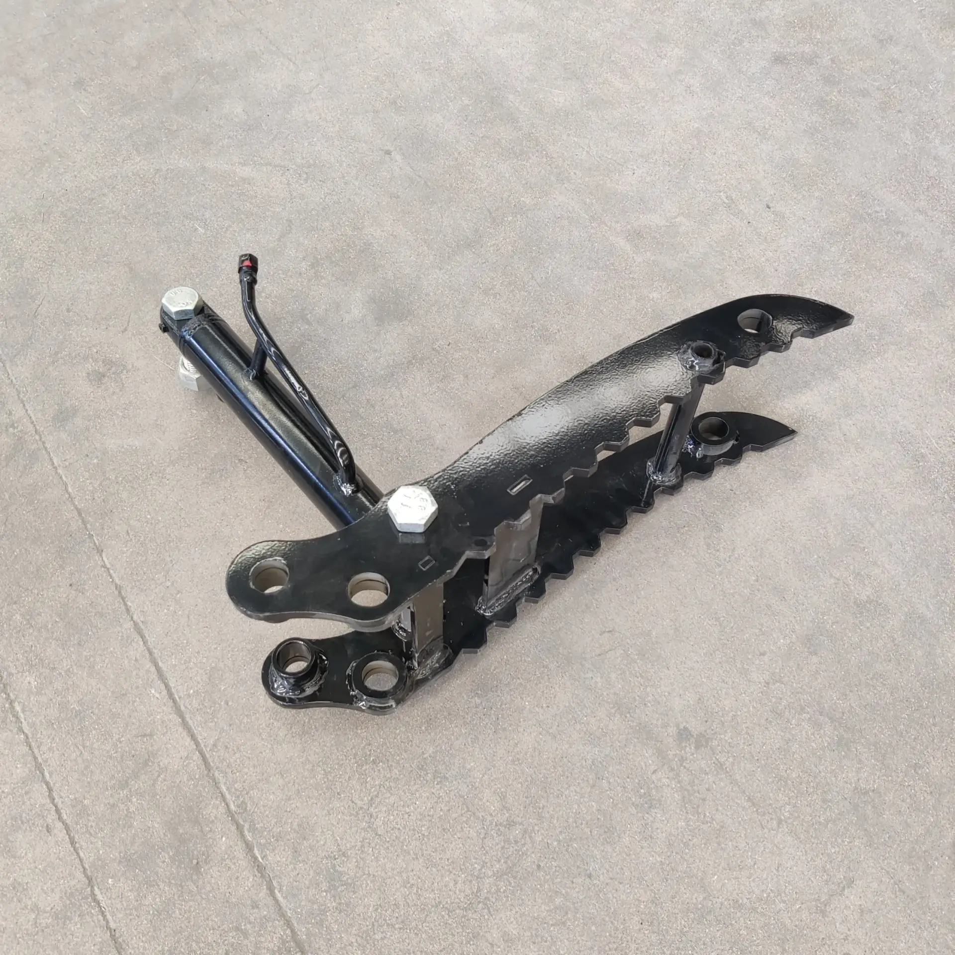 Mini Excavator Budget Thumb Clip