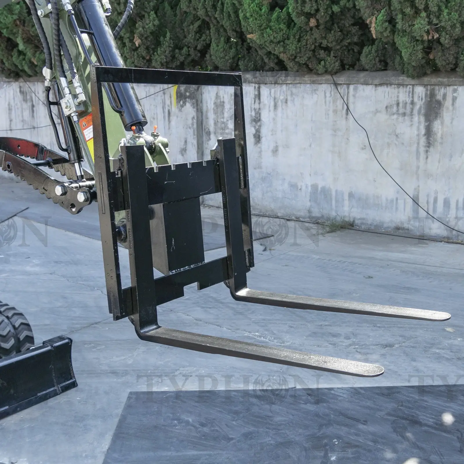 Mini Excavator Pallet Fork Attachment