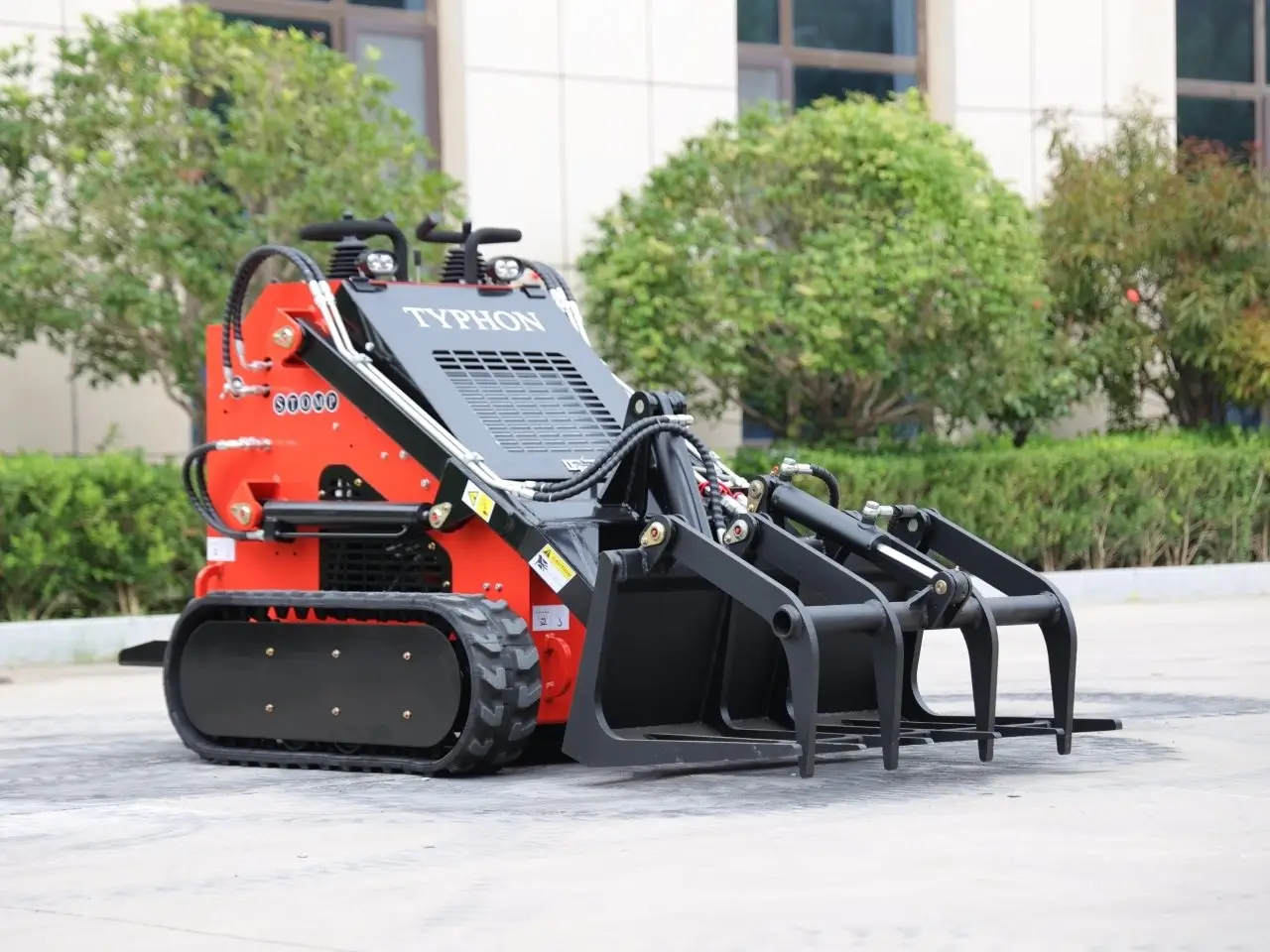 Skid Steer Grapple Bucket Attachment