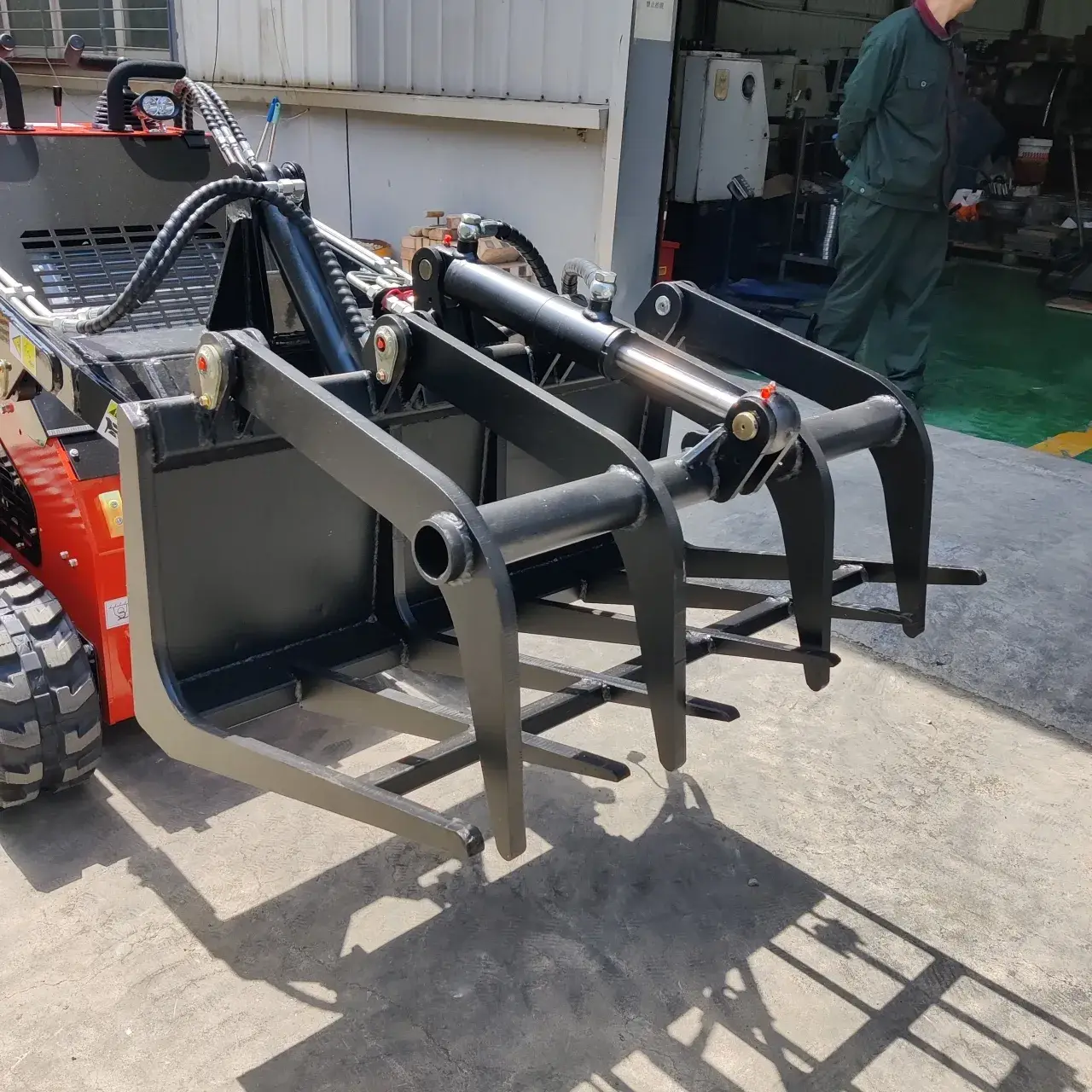 Skid Steer Grapple Bucket Attachment