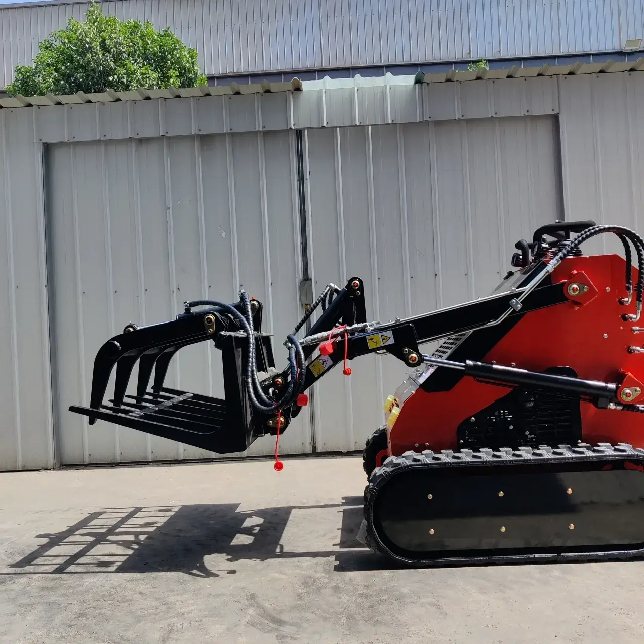 Skid Steer Grapple Bucket Attachment