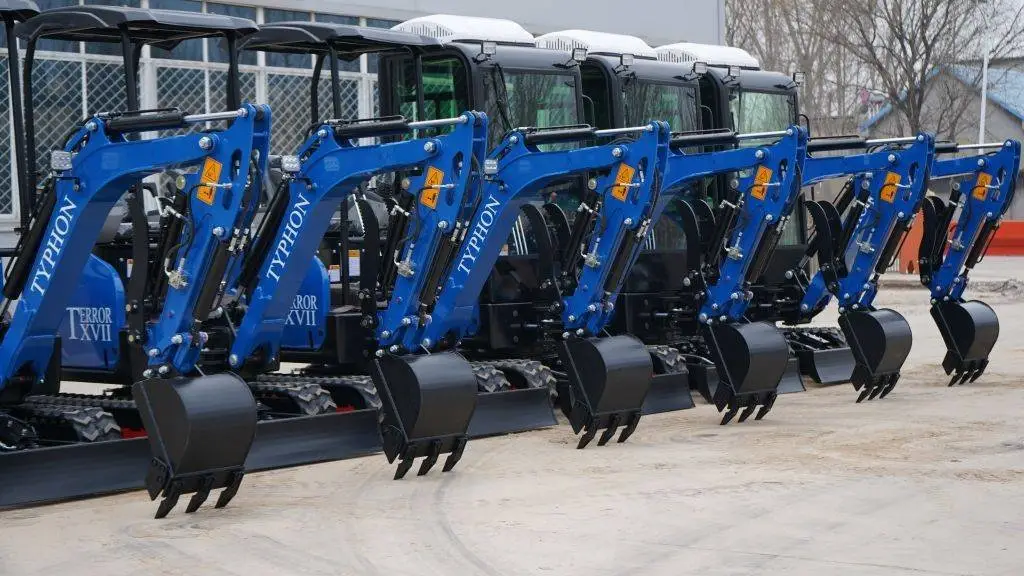 TYPHON TERROR XVII 3800 lb Excavator