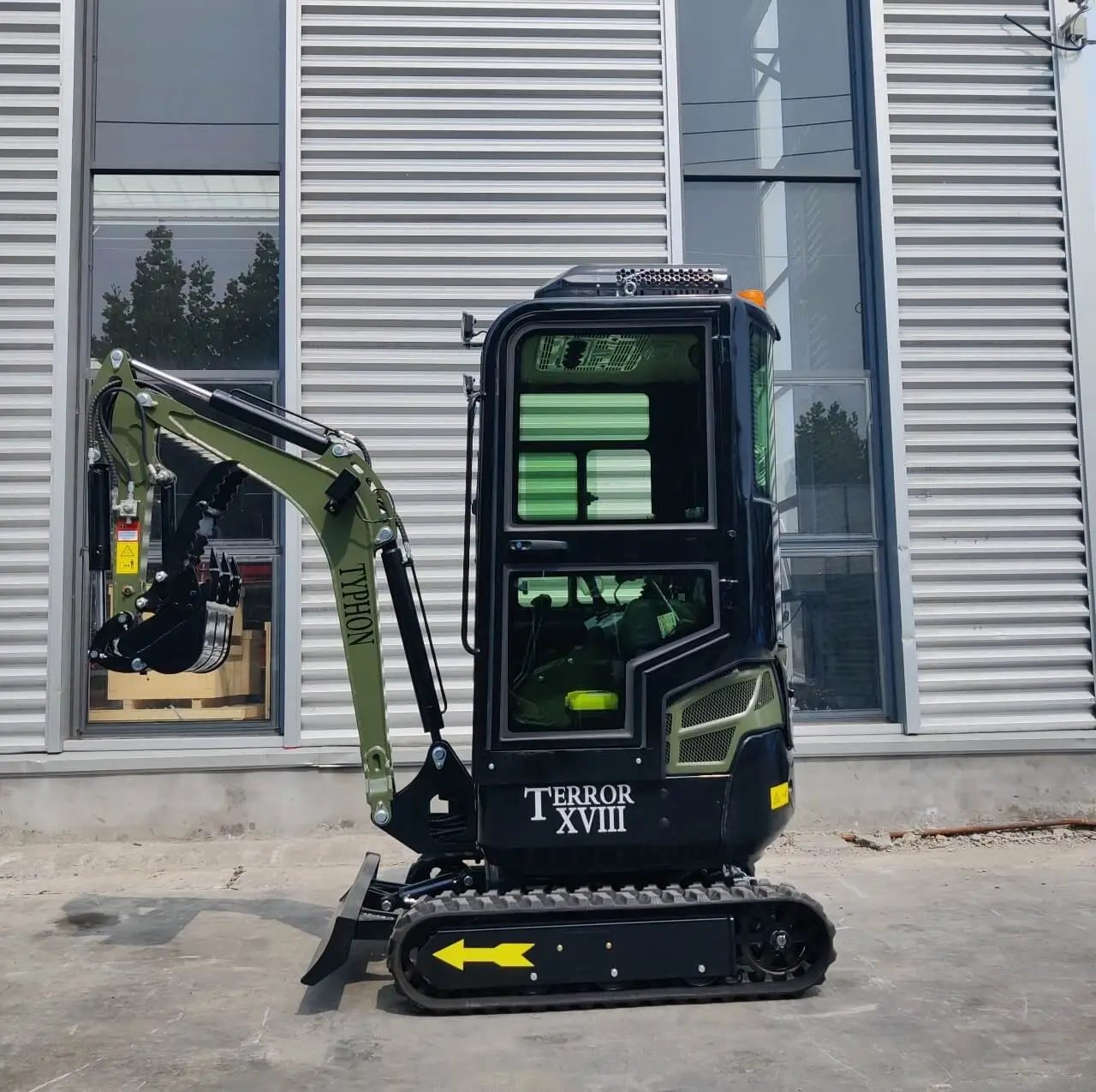 TYPHON TERROR XVIII Prestige Green