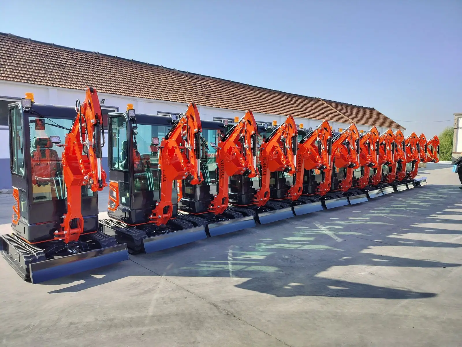 TYPHON 18 FLEX 1.8 Ton Excavator