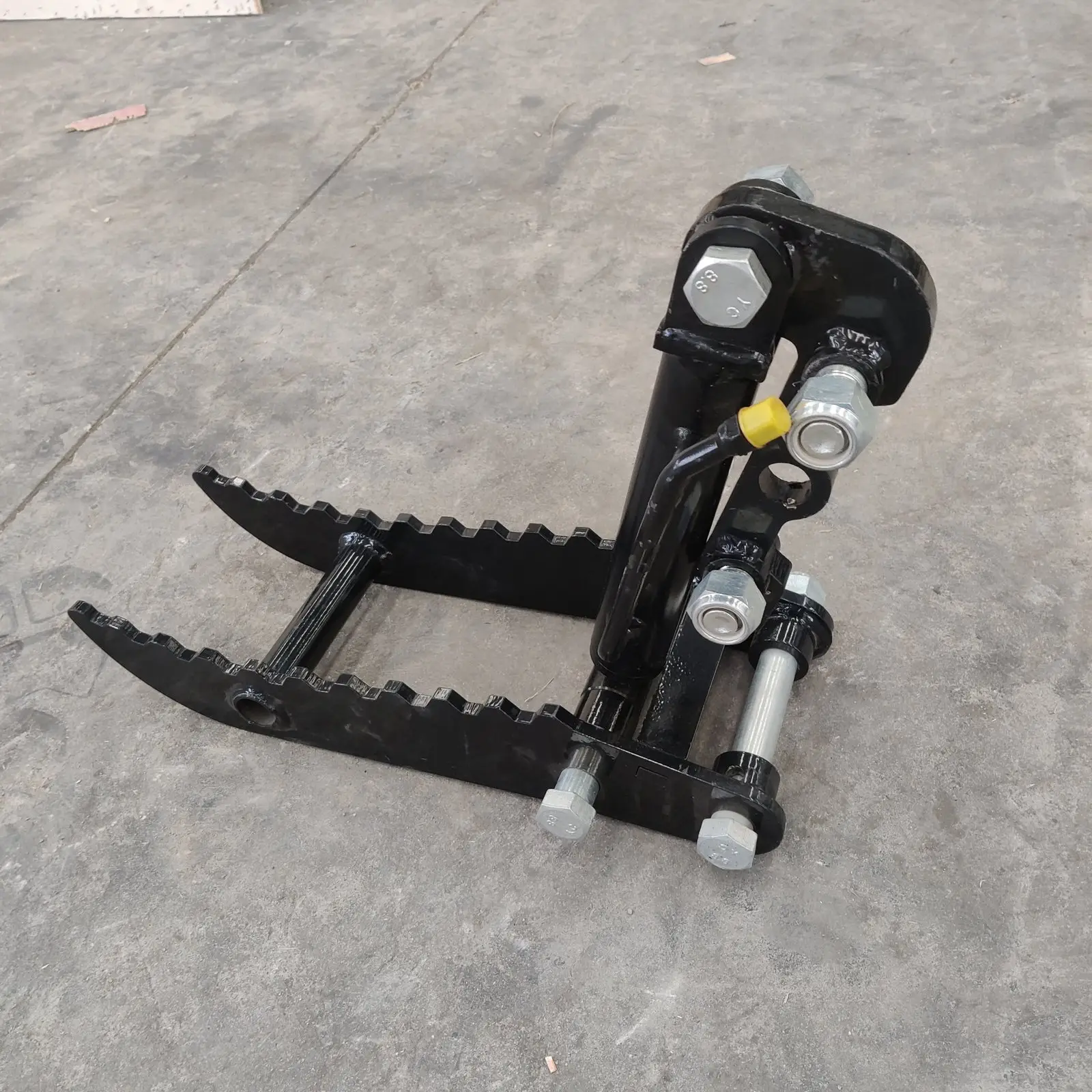 TYPHON Hydraulic Thumb Clip Kit