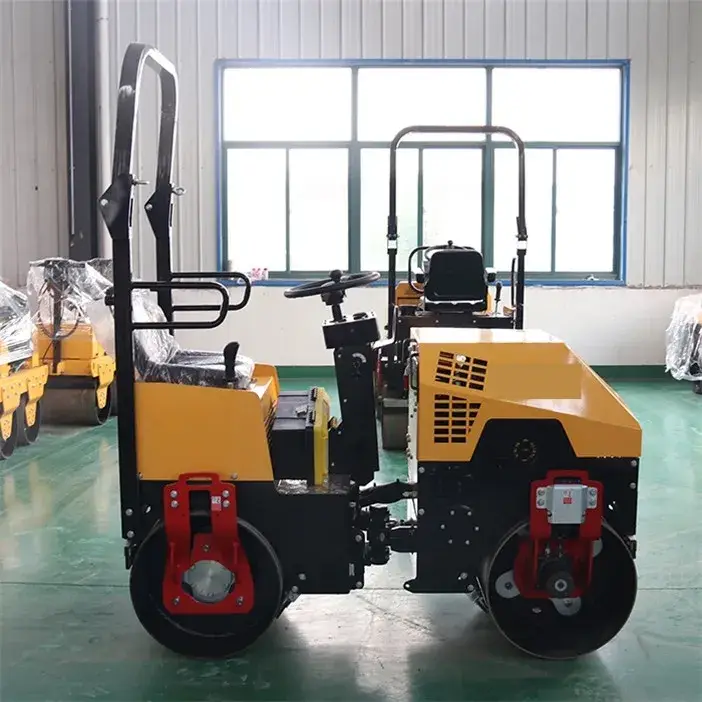 TYPHON FURY 1 Ton Asphalt Roller