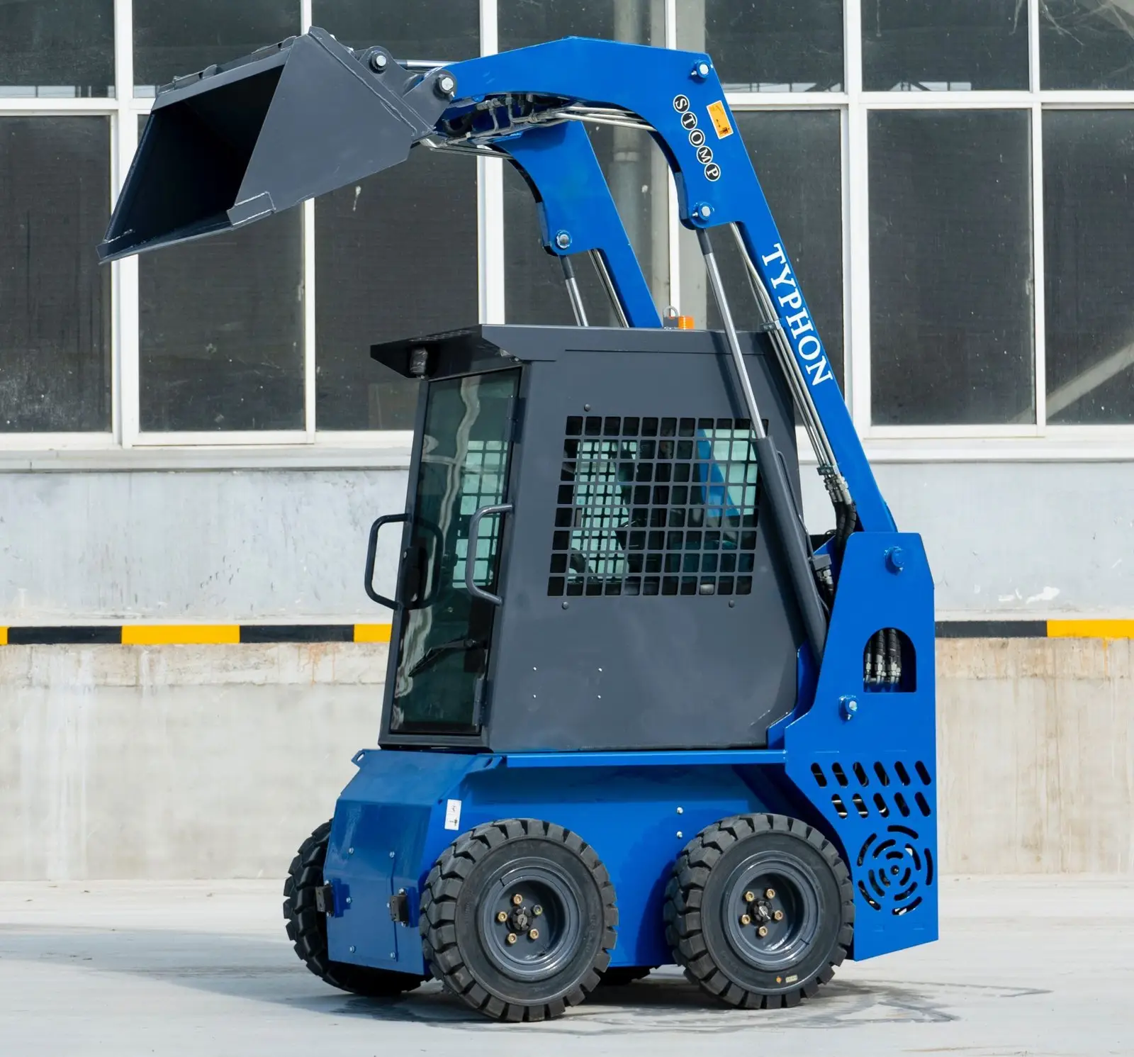 TYPHON STOMP Kubota Mini Skid Steer