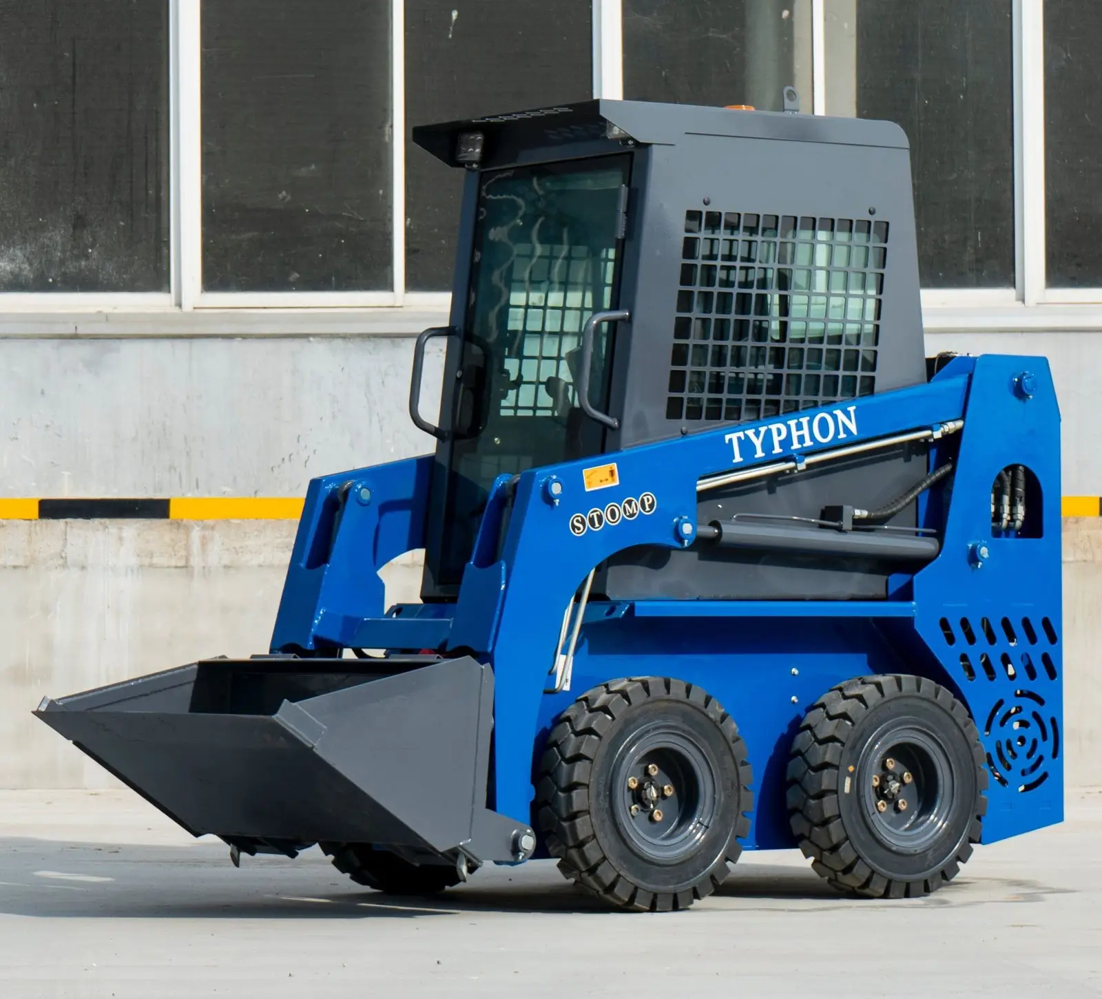 TYPHON STOMP Kubota Mini Skid Steer
