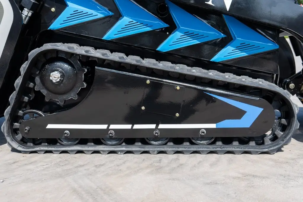 TYPHON STOMP X1300 Mini Skid Steer