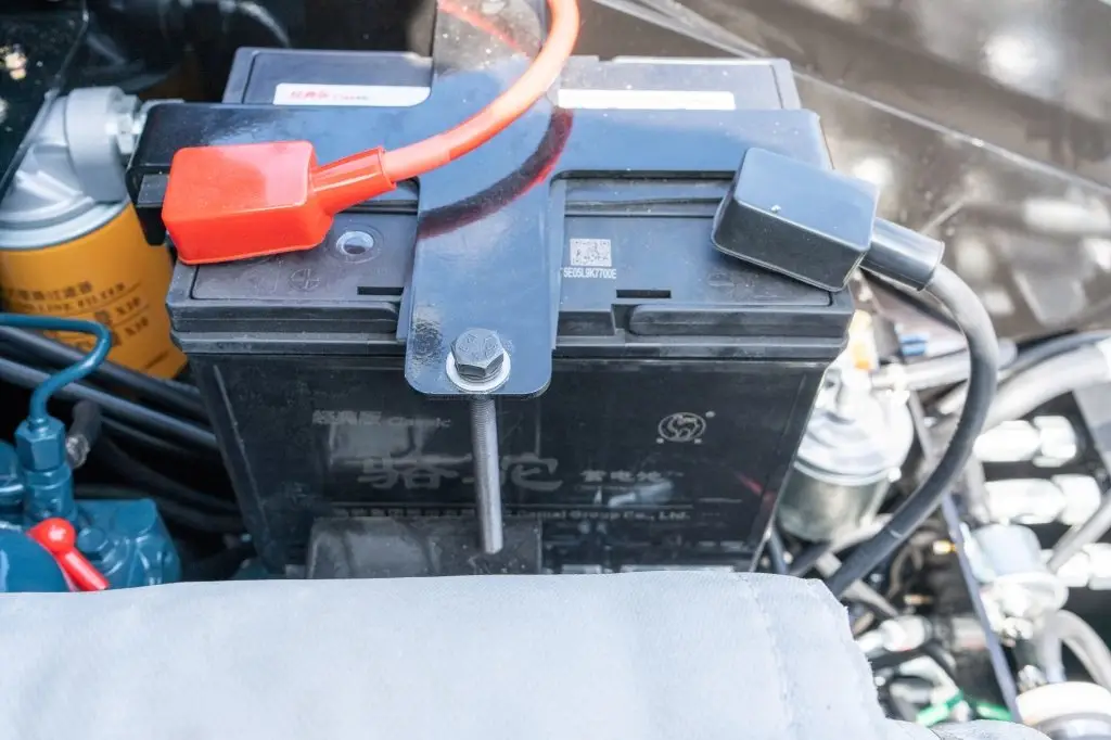 TYPHON STOMP X1300 Mini Skid Steer