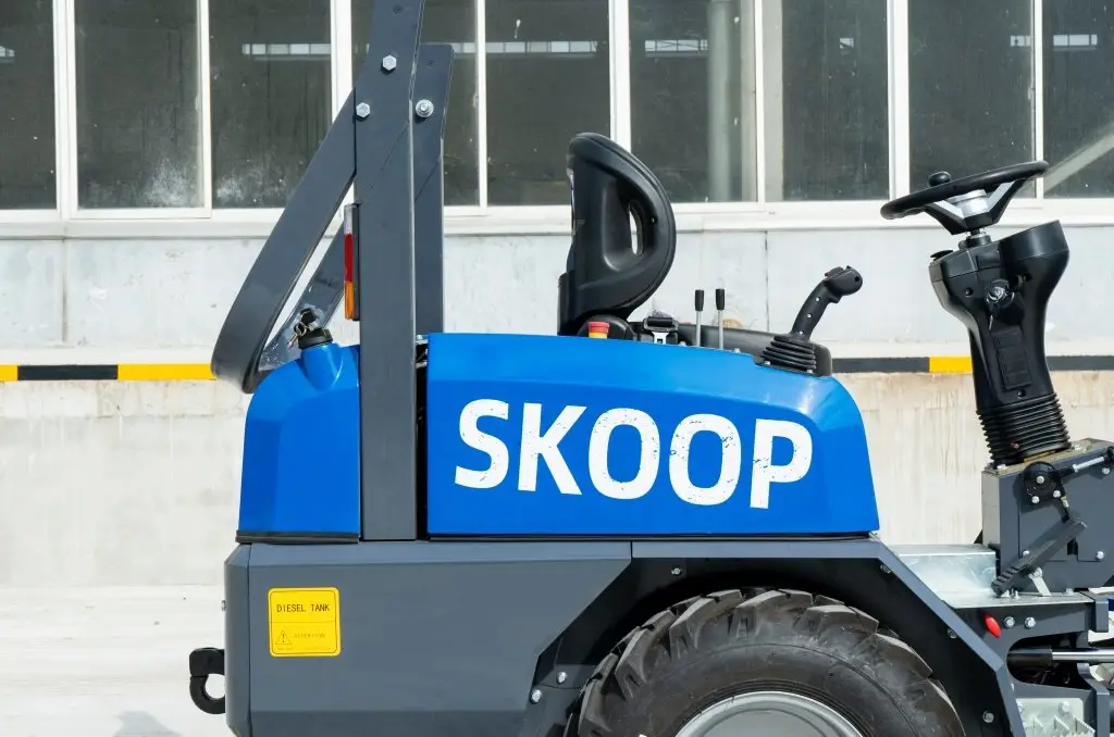 TYPHON Telescopic Wheel Loader 1 Ton
