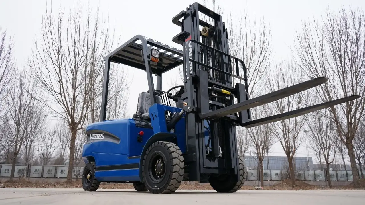 TYPHON VIGOR 2.5 Ton Blue Forklift