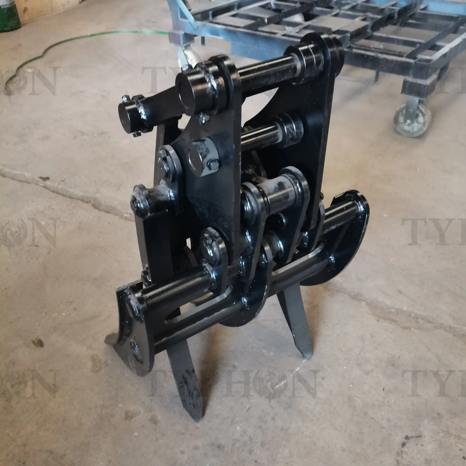 TERROR X2 PRO Excavator Grapple