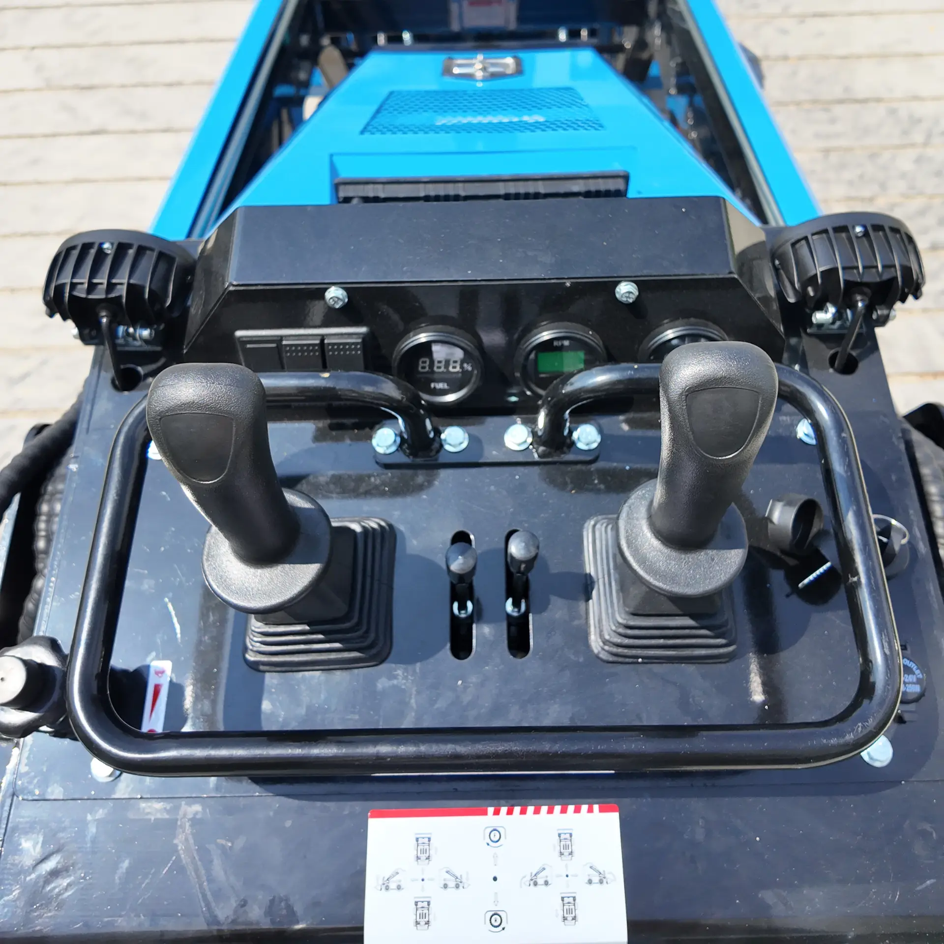 Brand New TYPHON STOMP V900 Mini Track Loader Kubota D1105 25HP Diesel Stand-On Skid Steer EPA / EU Stage V